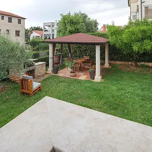 Bozena Apartment